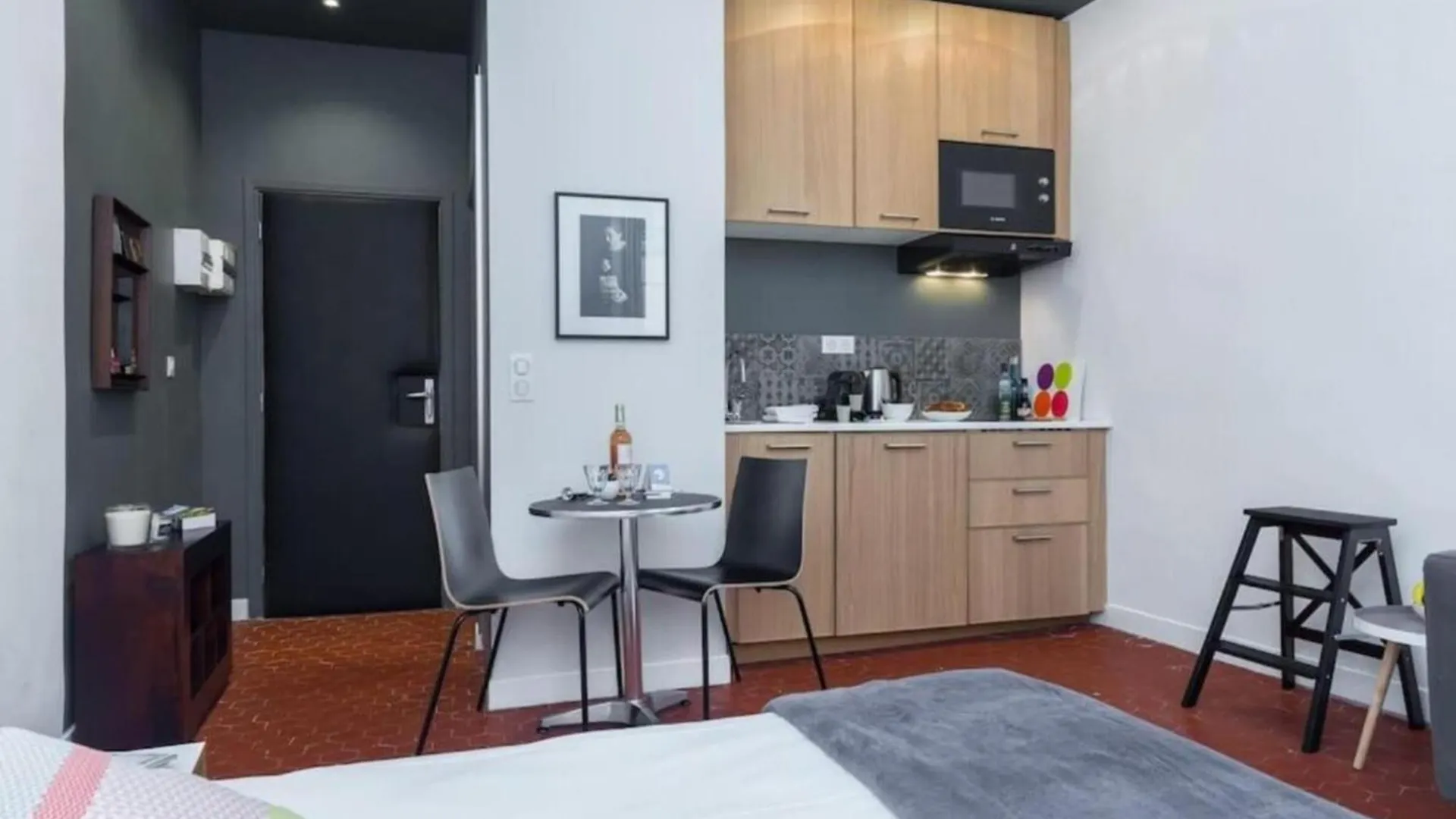 Апартаменты Droite - Bright Studio In The Old Town Ницца